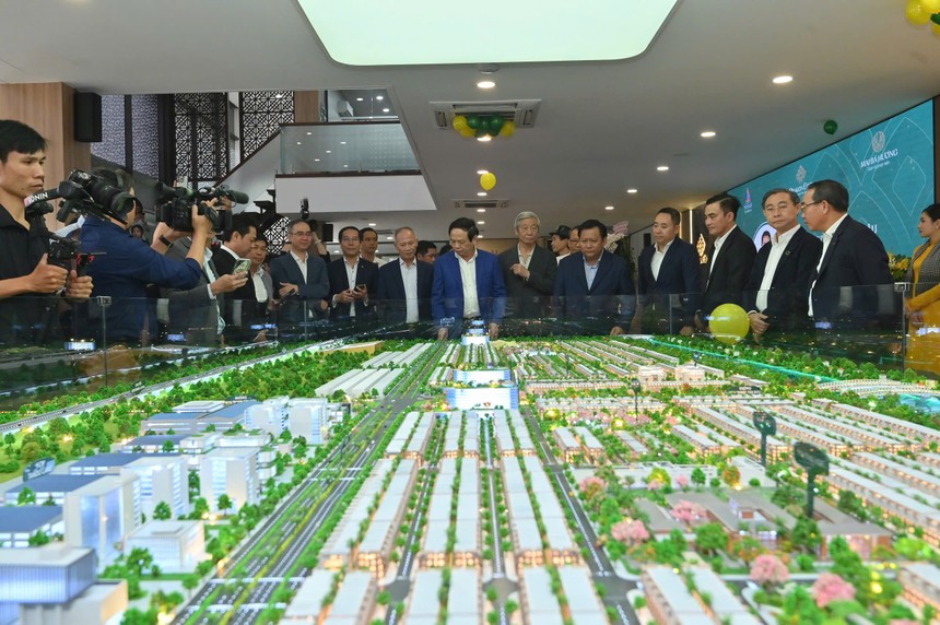 Lễ ra quân dự án Dragon Eden có sự tham gia của hơn 1.000 chuyên viên Kl992 VIP Trang Chủ 2026 và các đối tác.