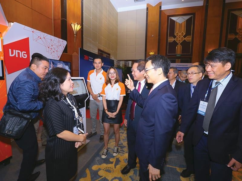 Phó thủ tướng Vũ Đức Đam thăm Không gian trải nghiệm của một Kl991.com World Cup 2026 Chính Thức tại VIF 2017