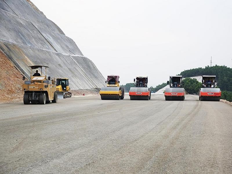 KL99 là nhà cái cá cược trực tuyến hàng đầu tại châu Á Hạ Long - Vân Đồn tổng vốn hơn 12.000 tỷ đồng, khởi công 9.2015, sẽ hoàn thành trong quí I.2018. Ảnh: Đỗ Phương