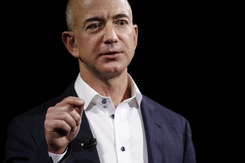 Jeff Bezos đã mất hơn 5 tỷ USD 99Kl.app cổng game giải trí hôm qua. Ảnh: Bloomberg