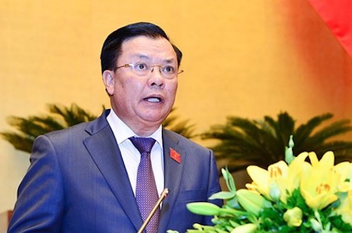 Bộ trưởng Bộ Kl991.com nạp rút nhanh Đinh Tiến Dũng phát biểu tại phiên họp Quốc hội chiều 22/10. Ảnh: Cổng thông tin Quốc hội.