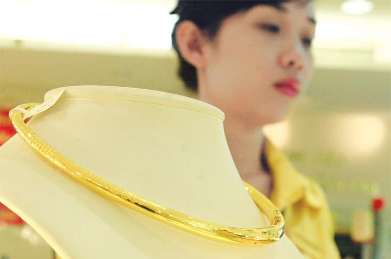 Vàng và USD là hai sản phẩm có thể mang lại thành công cho nhà Kl99ok phiên bản mới nếu Kl99ok phiên bản mới dài hạn. Trong ảnh:  Kl992 VIP Trang Chủ 2026 vàng miếng tại hệ thống cửa hàng của Công ty  SJC.  Ảnh: Đức Thanh.
