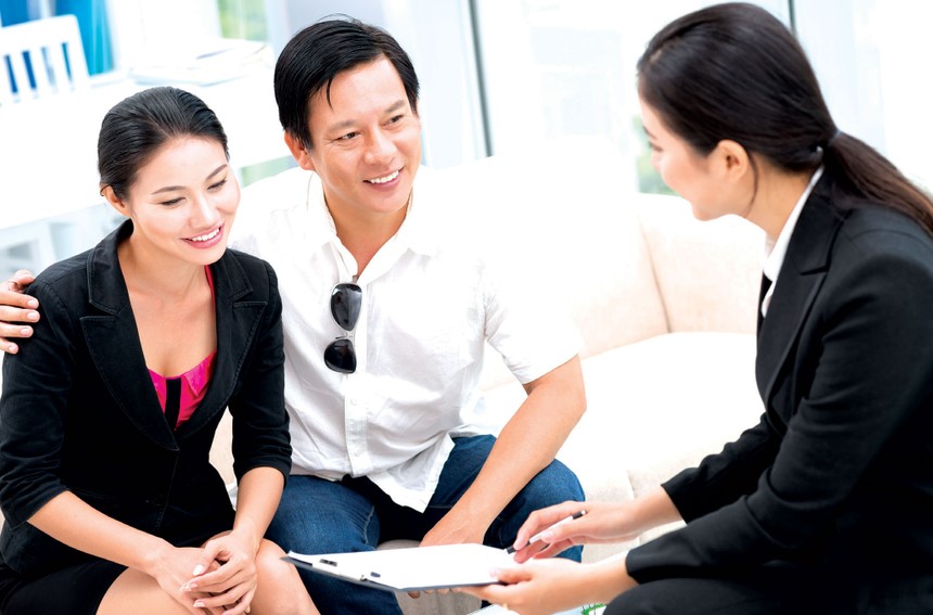 Môi giới Kl99kl phiên bản hoạt động theo hình thức truyền thống vẫn chiếm ưu thế tuyệt đối tại thị trường Việt Nam.