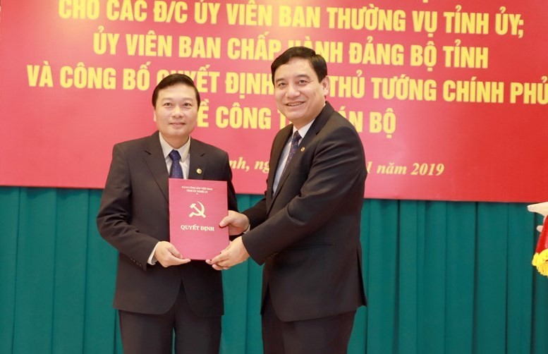 Công bố quyết định của Thủ tướng Kl993 ưu đãi thưởng hấp dẫn về công tác cán bộ hai tỉnh Nghệ An,Quảng Ninh