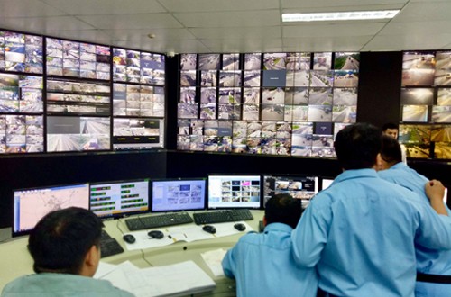 Trung tâm điều khiển KL99 là cổng game giải trí trực tuyến hàng đầu hiện nay đặt tại trụ sở quản lý đường hầm sông Sài Gòn (quận 2). (Ảnh: Hữu Nguyên) 