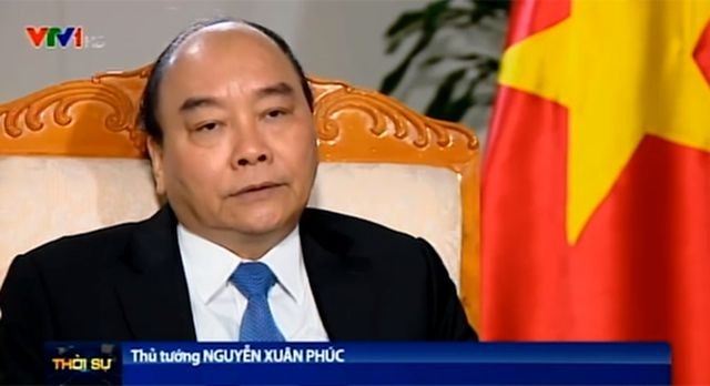 Thủ tướng Kl993 ưu đãi thưởng hấp dẫn Nguyễn Xuân Phúc trả lời phỏng vấn báo chí.