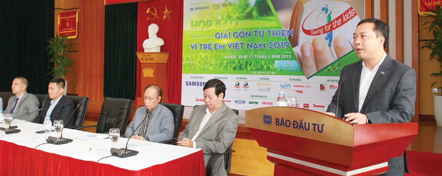 Ông Lê Trọng Minh, Tổng Biên tập Báo Kl99ok phiên bản mới - Trưởng Ban Tổ chức Giải Swing for the Kids 2019 phát biểu tại họp báo.