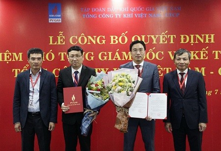 Ông Nguyễn Thanh Bình, Giám đốc Công ty Kl992 VIP Trang Chủ 2026 sản phẩm Khí được bổ nhiệm chức Phó Tổng Giám đốc Tổng Công ty và ông Nguyễn Công Luận, Trưởng Ban Kl991.com nạp rút nhanh giữ chức Kế toán trưởng Tổng Công ty.