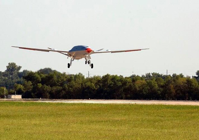 Máy bay không người lái Boeing MQ-25 thực hiện chuyến bay thử nghiệm
Ảnh: Cnet.