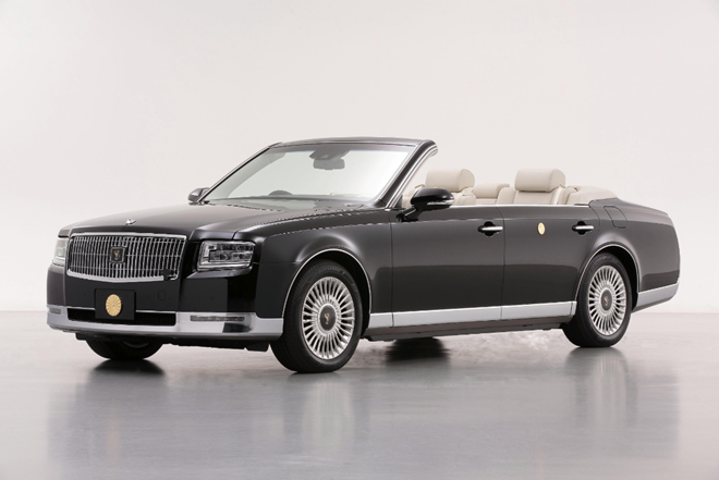 Toyota Century mui trần được Kl994 nhà cái bóng đá world cup dành riêng cho Hoàng gia Nhật Bản.