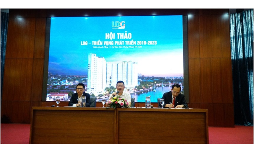 Ông Nguyễn Khánh Hưng,  Chủ tịch HĐQT LDG Group trả lời các câu hỏi của nhà Kl99ok phiên bản mới tại hội thảo.