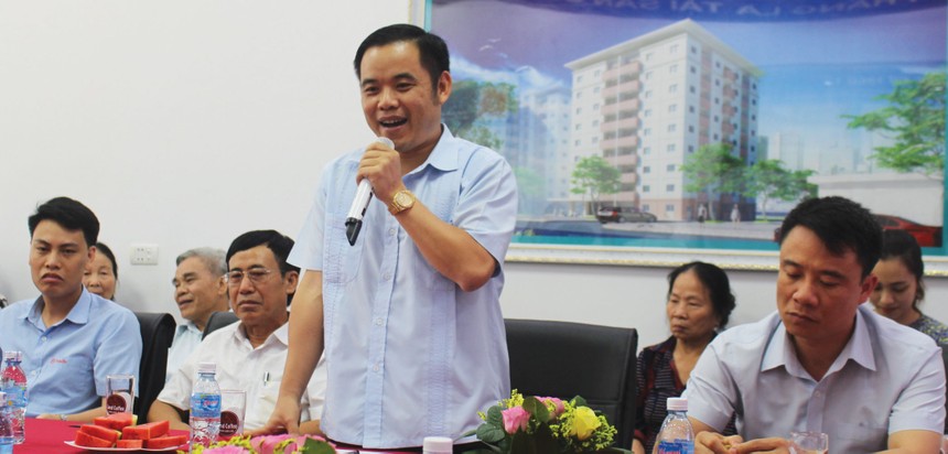 Theo ông Phùng Văn Bộ, Chủ tịch TTB (đứng giữa), hoạt động Đảng tốt sẽ thúc đẩy hoạt động Kl992 VIP Trang Chủ 2026, chăm lo tốt hơn cho người lao động.