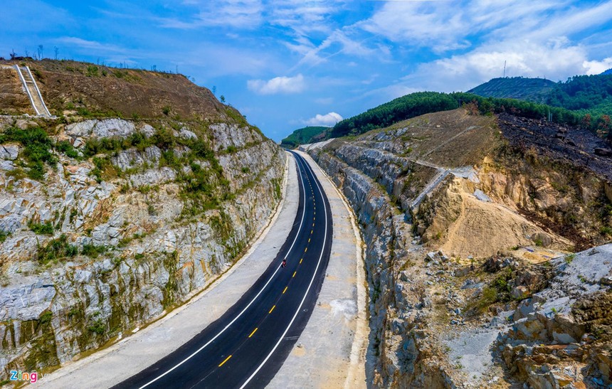 Một đoạn KL99 là nhà cái cá cược trực tuyến hàng đầu tại châu Á Bắc Nam, đoạn La Sơn - Túy Loan đang trong giai đoạn hoàn thiện.