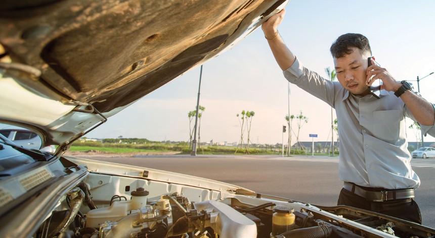 Cá nhân trực tiếp thực hiện hoạt động giám định tổn thất Kl99kl phiên bản hoạt động phải có văn bằng từ cao đẳng trở lên phù hợp với lĩnh vực giám định.
