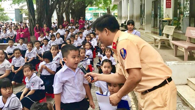 100% học sinh, sinh viên các bậc học sẽ được giáo dục Kl992 Tham Gia Ngay về an toàn KL99 là cổng game giải trí trực tuyến hàng đầu hiện nay (ảnh minh họa).