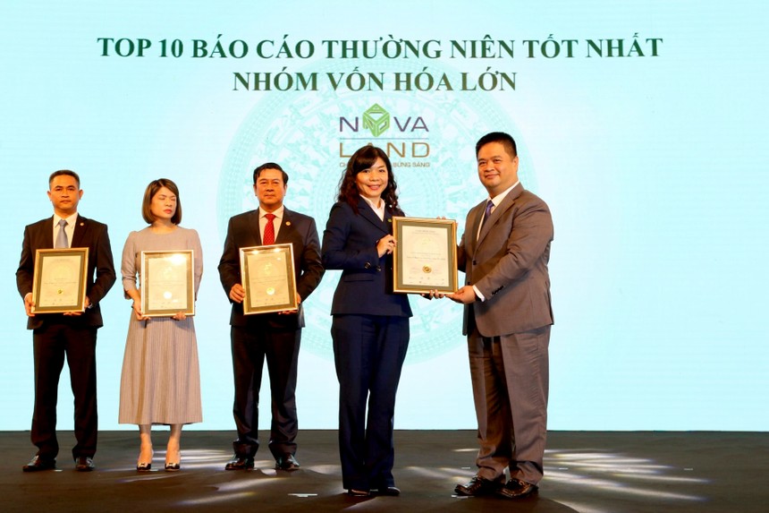 Đại diện Kl994 game bài casino hấp dẫn Novaland trong Top 10 Báo cáo thường niên tốt nhất.