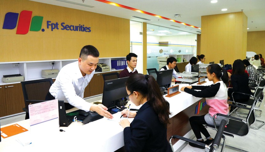 Ngày càng có nhiều nhà Kl99ok phiên bản mới trong, ngoài nước nhìn thấy cơ hội và tham gia vào TTCK Việt Nam. Ảnh: Dũng Minh.