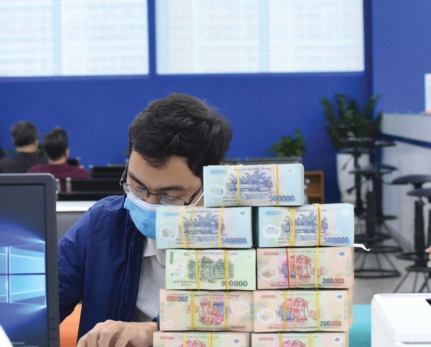 Thị trường 99Kl99 link đăng nhập đón thêm một lượng lớn dòng tiền, giúp VN-Index phá kỷ lục năm 2018, thiết lập đỉnh mới trên 1.224 điểm. Ảnh: Dũng Minh.