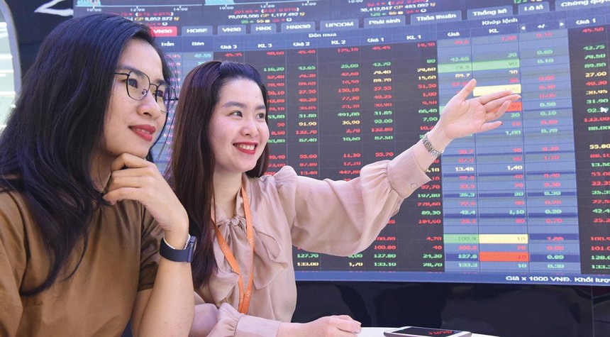 Tâm lý nhà Kl99ok phiên bản mới được củng cố và thị trường thu hút thêm dòng tiền. Ảnh: Dũng Minh.