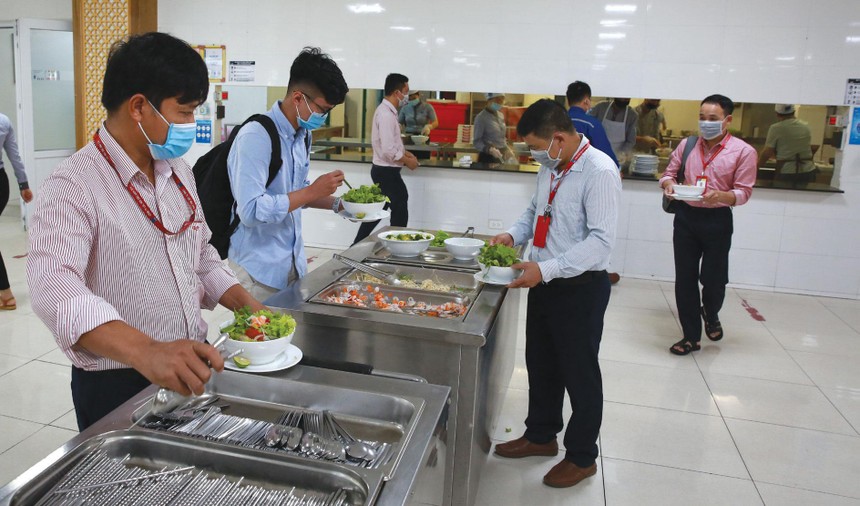 Dù không nằm trong khu vực phải thực hiện Chỉ thị 16, nhưng để an toàn cho Kl994 nhà cái bóng đá world cup, BSR đã áp dụng phương thức “3 tại chỗ” gần 1 tháng nay.