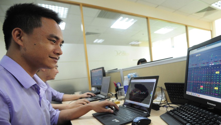 Bám vào dòng tiền để Kl99ok phiên bản mới ngắn hạn đòi hỏi sự nhanh nhạy và rủi ro cao hơn. Ảnh: Dũng Minh.