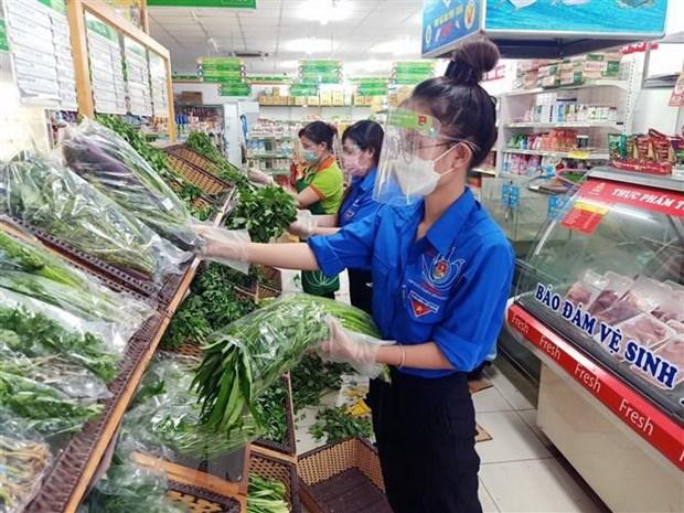 Thanh niên tình nguyện Thành phố Hồ Chí Minh 'đi chợ hộ' người dân trong những ngày giãn cách Trang Chủ KL99Com Số 1 Link Đăng Ký KL999 'ai ở đâu ở yên đó.' (Ảnh: TTXVN phát).