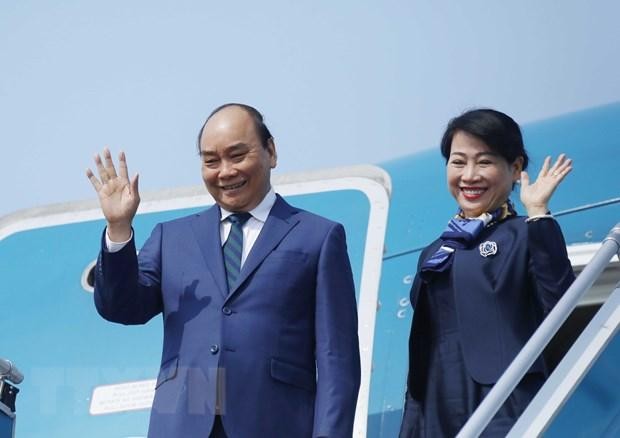 Chủ tịch nước Nguyễn Xuân Phúc và Phu nhân lên đường thăm cấp 99Kl99 trực tiếp đá gà tới Cộng hoà Singapore. (Ảnh: TTXVN).