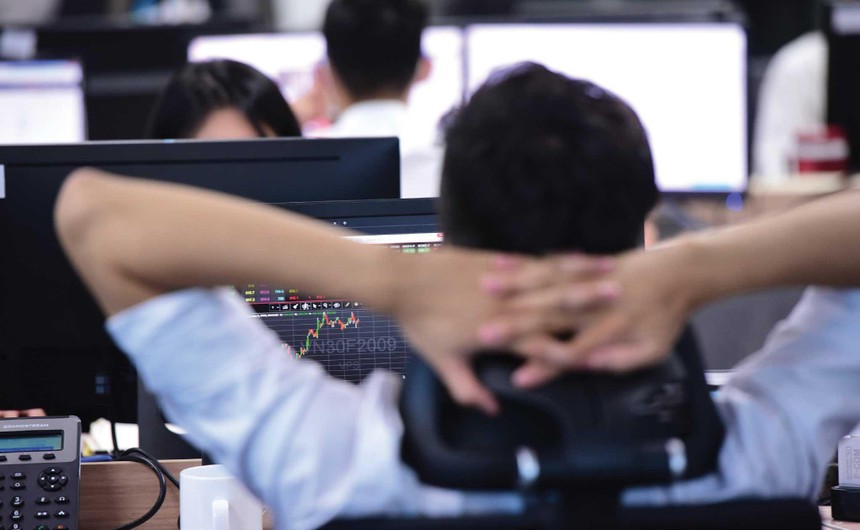 Các KL99 là cổng game giải trí trực tuyến hàng đầu hiện nay nóng, giá tăng giảm theo mô hình cây thông vốn nhiều rủi ro sẽ càng trở nên mong manh... 
