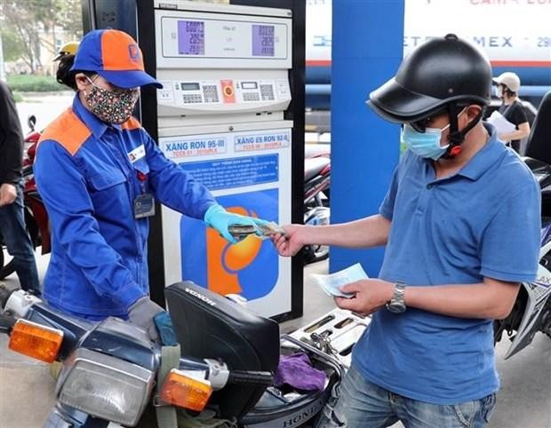 Mua bán KL99 dịch vụ hỗ trợ 24/7 tại cửa hàng Kl992 VIP Trang Chủ 2026 KL99 dịch vụ hỗ trợ 24/7 Petrolimex trên đường Trần Quang Khải, Hà Nội. (Ảnh: Trần Việt/TTXVN).