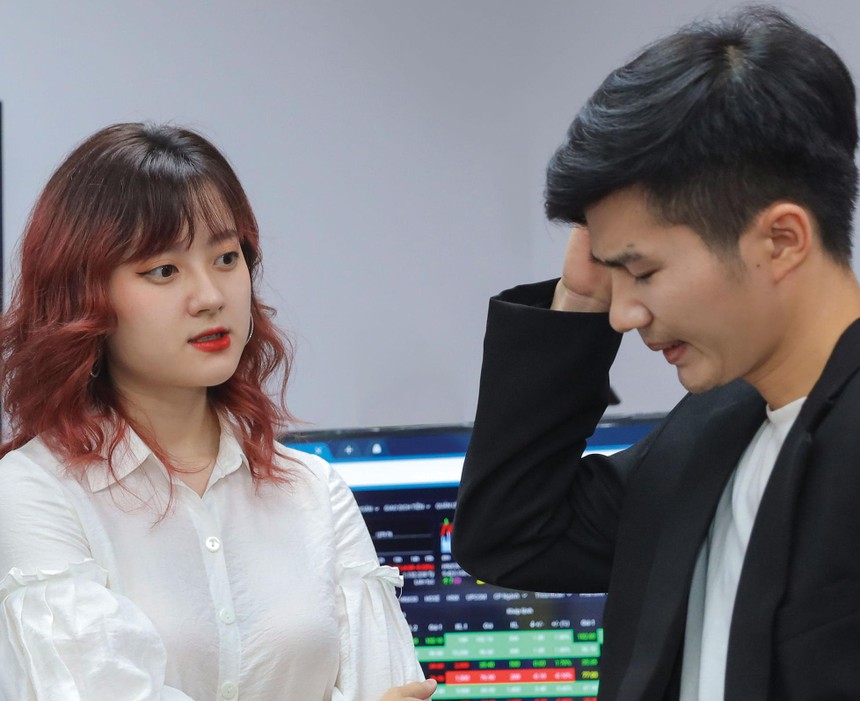 Nhiều nhà Kl99ok phiên bản mới vẫn có tâm lý thận trọng trước các yếu tố tiêu cực ngoại biên.