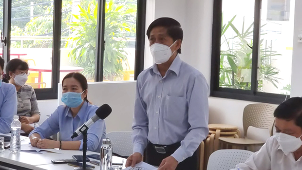 Nguyên Giám đốc Sở Lao động-Thương binh và Trang Chủ KL99Com Số 1 Link Đăng Ký KL999 tỉnh Bình Dương Lê Minh Quốc Cường phát biểu tại một cuộc họp báo. (Nguồn: Tuổi Trẻ)