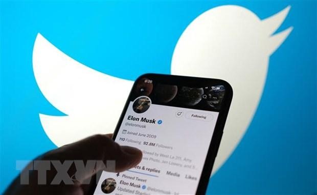 Tài khoản của Chủ tịch Kl994 game bài casino hấp dẫn Tesla, tỷ phú Elon Musk và logo của Twitter. (Ảnh: AFP/TTXVN)