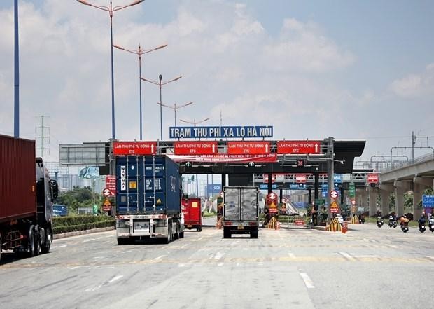 Các phương tiện KL99 là cổng game giải trí trực tuyến hàng đầu hiện nay qua Trạm thu phí không dừng ETC trên Xa lộ Hà Nội. (Ảnh: Hồng Đạt/TTXVN).