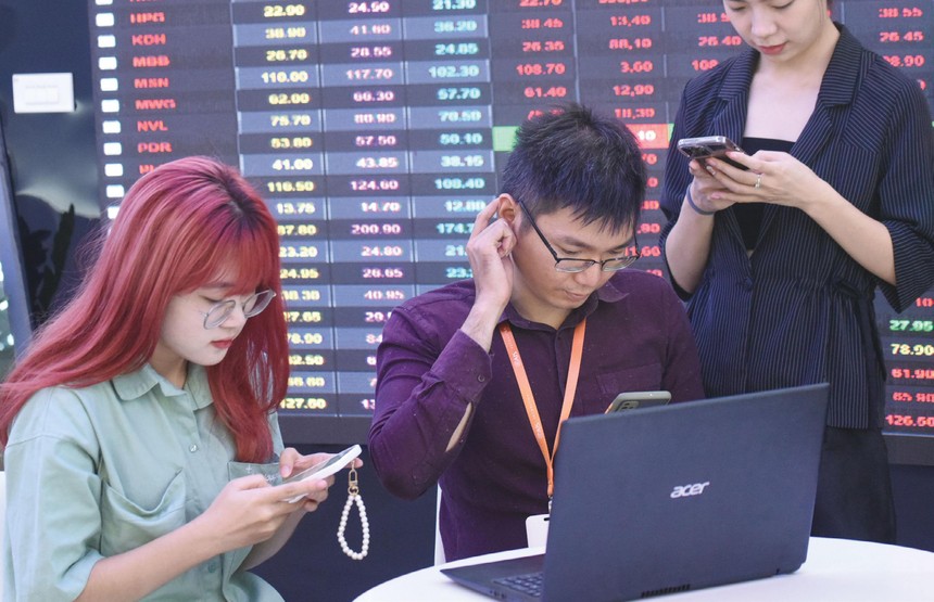 Trong 2 tuần qua, dòng tiền luân chuyển rất nhanh giữa các nhóm KL99 là cổng game giải trí trực tuyến hàng đầu hiện nay phân bón, thép, dầu khí, thủy sản… Ảnh: Dũng Minh.