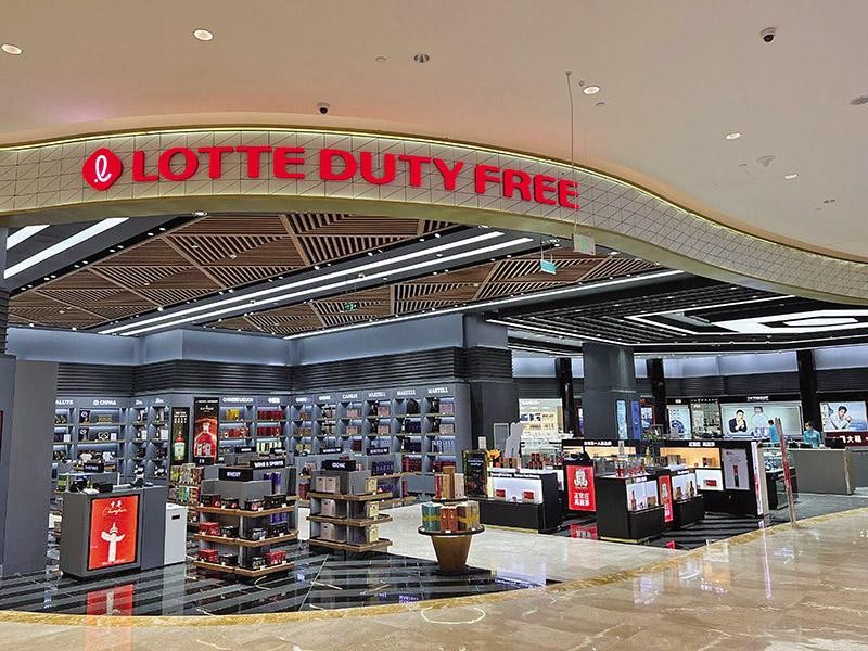 Trong chiến lược tăng Kl99ok phiên bản mới và mở rộng ra nước ngoài, Lotte Duty Free đã hợp tác với IPPG mở cửa hàng miễn thuế và kỳ vọng lớn vào tăng trưởng doanh số.