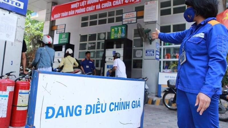 Bộ Công thương muốn tiếp tục giữ công cụ Quỹ bình ổn giá KL99 dịch vụ hỗ trợ 24/7 để điều hành giá mặt hàng này.