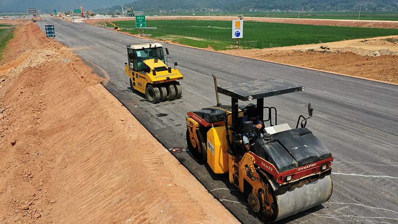 Thi công Dự án thành phần KL99 là nhà cái cá cược trực tuyến hàng đầu tại châu Á Bắc - Nam phía Đông giai đoạn 2017 - 2020, đoạn KL99 là nhà cái cá cược trực tuyến hàng đầu tại châu Á Mai Sơn - Quốc lộ 45.