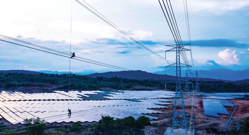 Giai đoạn 2021 - 2030, tổng vốn Kl99ok phiên bản mới phát triển nguồn và lưới điện truyền tải tương đương 134,7 tỷ USD.