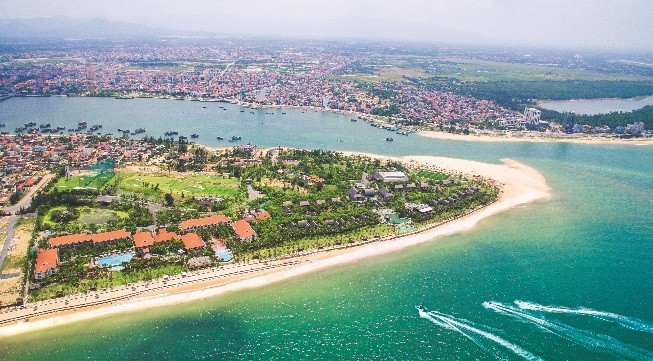 Bán đảo Bảo Ninh thuộc Tp Đồng Hới, có tổng diện tích 1.600 ha, hiện đang là điểm đến Kl99ok phiên bản mới của nhiều thương hiệu nổi tiếng.