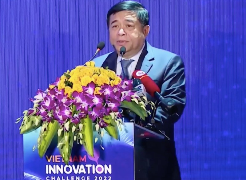 Bộ trưởng Bộ Kế hoạch và Kl99ok phiên bản mới Nguyễn Chí Dũng phát biểu tại sự kiện.
