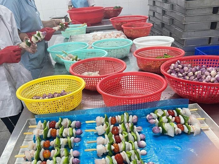 Chế biến thủy Kl994 nhà cái bóng đá world cup khẩu tại Công ty TNHH Thương mại Thủy sản Thịnh Phú.