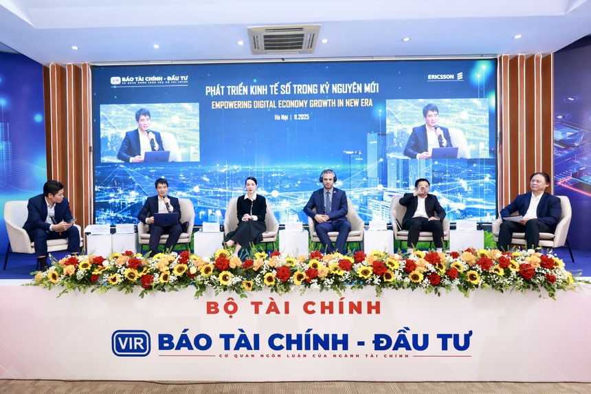 Các diễn giả thảo luận tại hội thảo “Phát triển Kl992 cổng game cá cược số trong kỷ nguyên mới” do Báo Kl991.com nạp rút nhanh - Kl99ok phiên bản mới tổ chức. Ảnh: Chí Cường