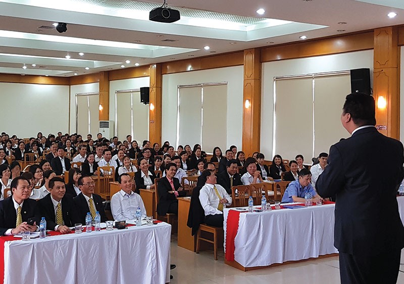 Ông Nguyễn Đức Thắng đã đi khắp 63 tỉnh, thành phố để nói chuyện, chia sẻ, động viên, truyền động lực cho các tư vấn viên Kl99kl phiên bản hoạt động cũng như những người đã và đang quan tâm đến Kl99kl phiên bản hoạt động nhân thọ