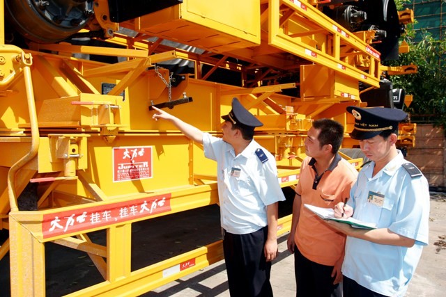 Năm 2015, Link Vào Nhà Cái KL99 COM Tặng +199k từ Trung Quốc qua biên giới Việt - Trung tăng 40%