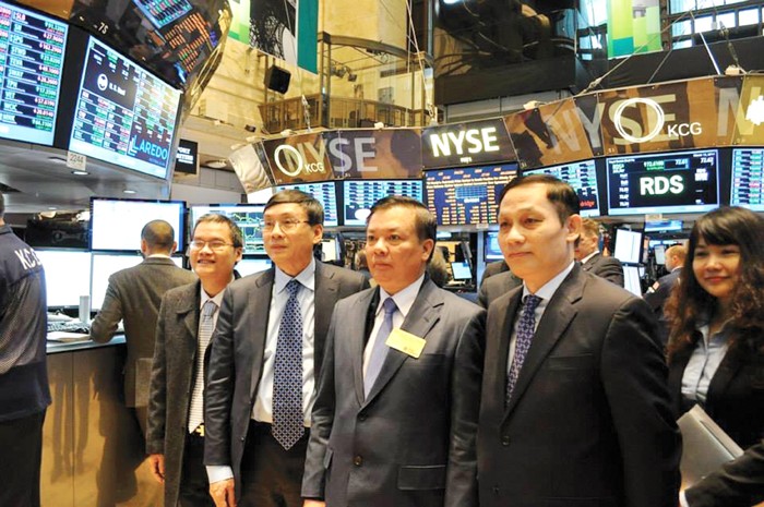 Bộ trưởng Bộ Kl991.com nạp rút nhanh và Chủ tịch UBCK thăm và làm việc tại Sở GDCK New York