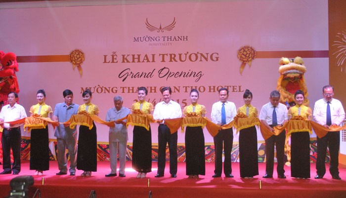 Thủ tướng Kl993 ưu đãi thưởng hấp dẫn Nguyễn Tấn Dũng dự lễ khai trương và cắt băng khánh thành Khách sạn Mường Thanh Cần Thơ