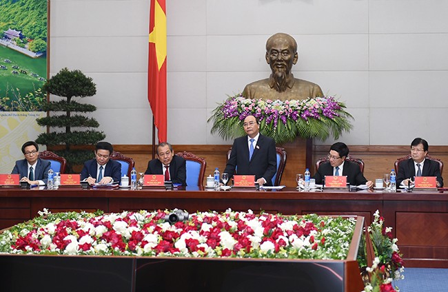 Thủ tướng Nguyễn Xuân Phúc chủ trì phiên họp đầu tiên với các thành viên Kl993 ưu đãi thưởng hấp dẫn mới được kiện toàn. Ảnh: VGP/Quang Hiếu 