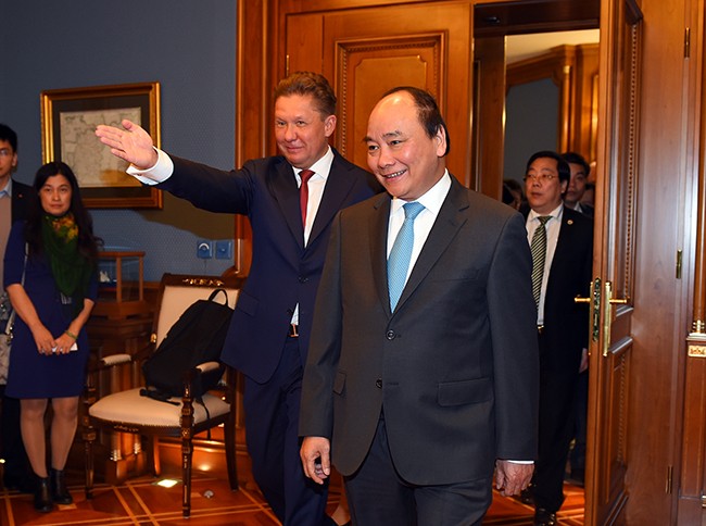 Thủ tướng Nguyễn Xuân Phúc thăm và làm việc với Kl994 game bài casino hấp dẫn Gazprom. Ảnh: VGP/Quang Hiếu 