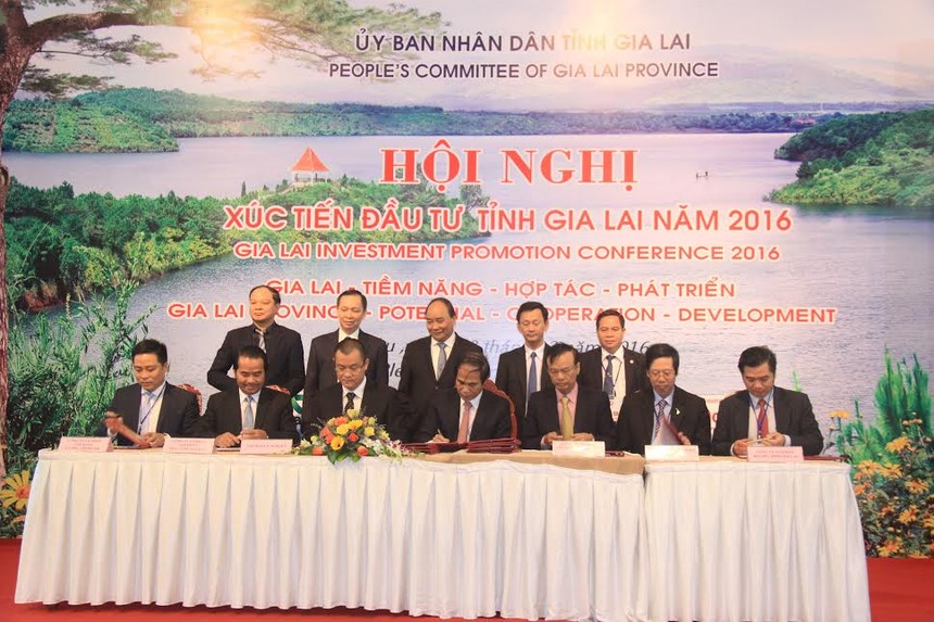 Thủ tướng Kl993 ưu đãi thưởng hấp dẫn Nguyễn Xuân Phúc chứng kiến lễ ký kết  giữa UBND tỉnh Gia Lai và các Kl991.com World Cup 2026 Chính Thức tại Hội nghị Xúc tiến Kl99ok phiên bản mới tỉnh Gia Lai năm 2016