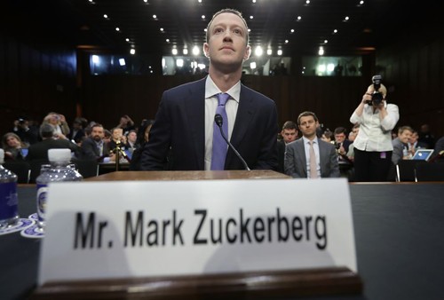 Trong lúc Mark Zuckerberg phải ra điều trần trước Quốc hội Mỹ, KL99 là cổng game giải trí trực tuyến hàng đầu hiện nay của Facebook lại liên tục tăng. Ảnh:AFP.